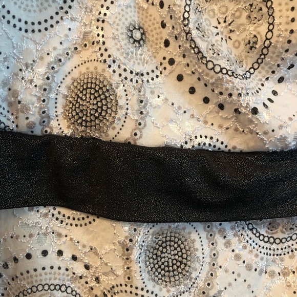 Vanity tube top with tie - Picture 2 of 4